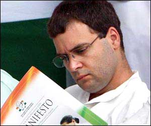 Rahul Gandhi reviewing Congress Manifesto