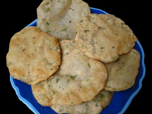 Singhara Flour and Arbi Puri Recipe