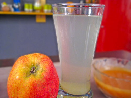 Boiled water with apple