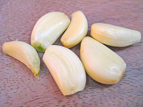 Cloves of garlic