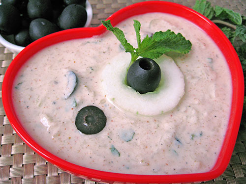 Olive Cucumber Mint Raita Recipe