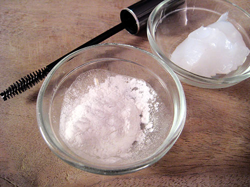 Combination of vaseline and baby powder