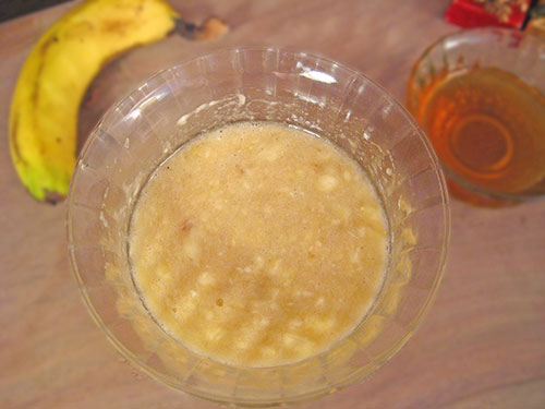 Combination of Mashed Banana and honey