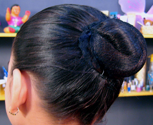 How To Make Bun - An Easy Hairstyle