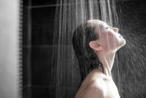 wash-your-hair-with-cold-water