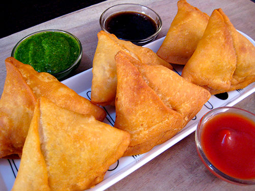 Samosa Recipe - A Lip Smacking Snacks Recipe With Video